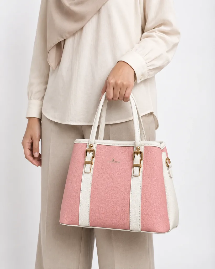 Women's Faux Leather Hand and Shoulder Bag with 3 Compartments and Extra Strap